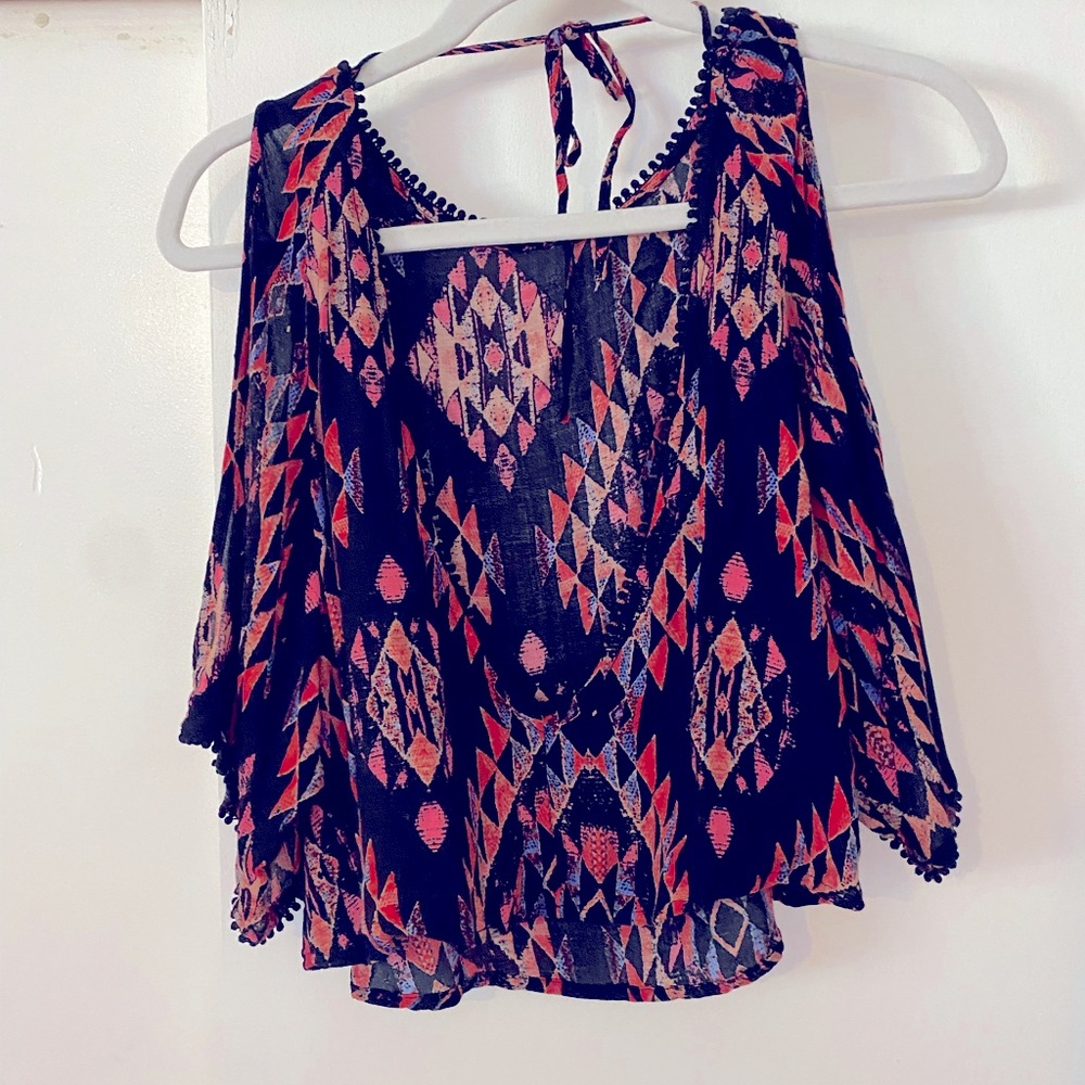 Open back, cold shoulder crop top XS